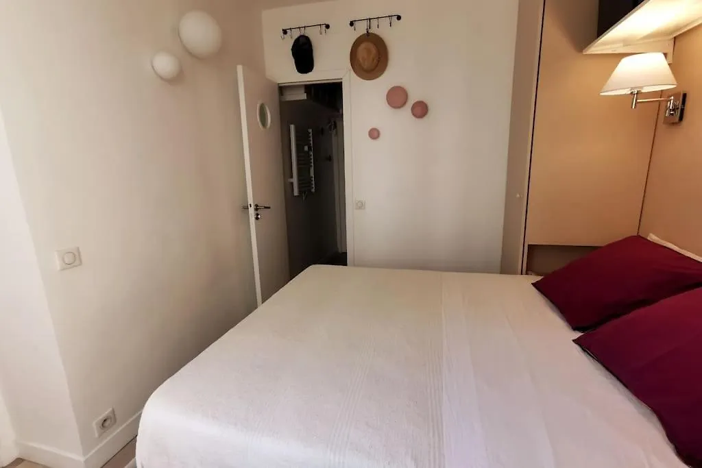 Appartement Place Des Vosges, 1 Chambres 4 P Paris 0*,  France